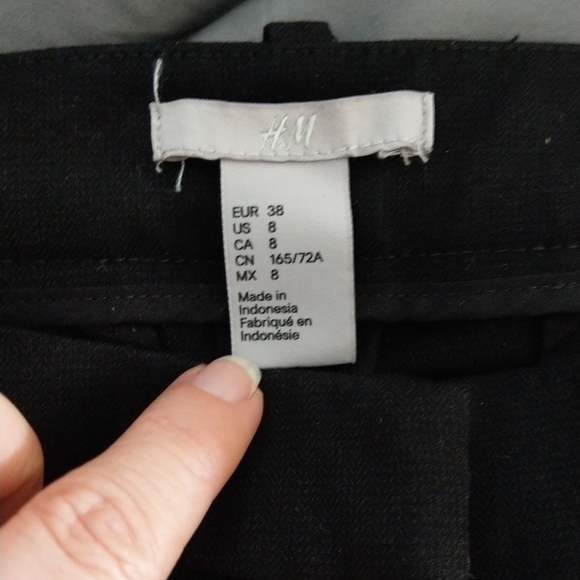 H&M black slacks - Picture 2 of 4